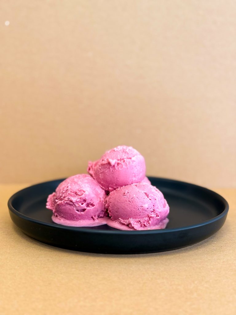 Малини с бял шоколад